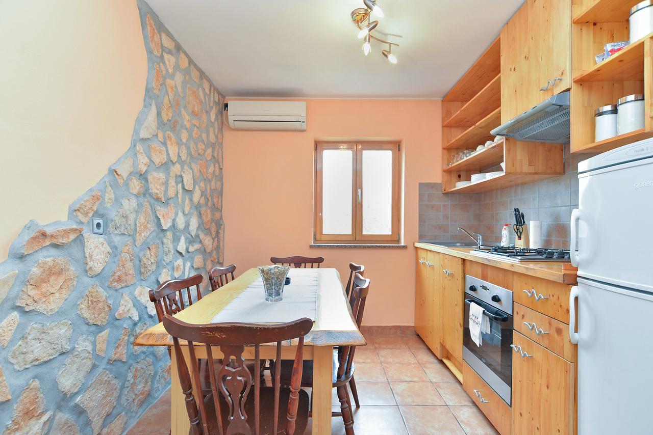 Apartments Dino 1700 Fazana Luaran gambar