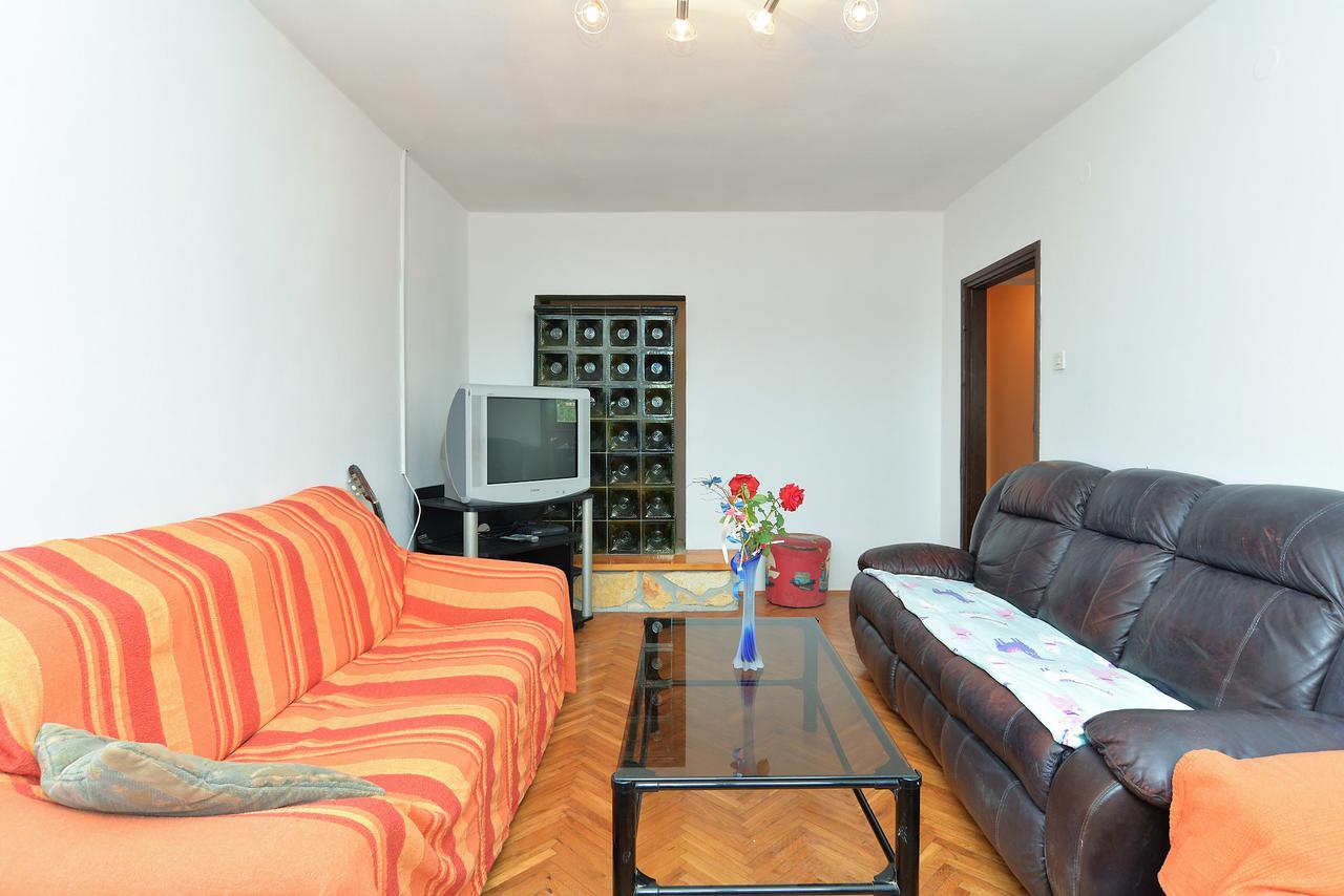 Apartments Dino 1700 Fazana Luaran gambar